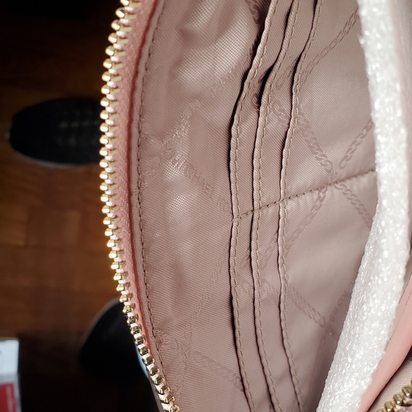 Michael Kors pink pebble leather zipper wristlet.  New without tags. - Picture 4 of 5